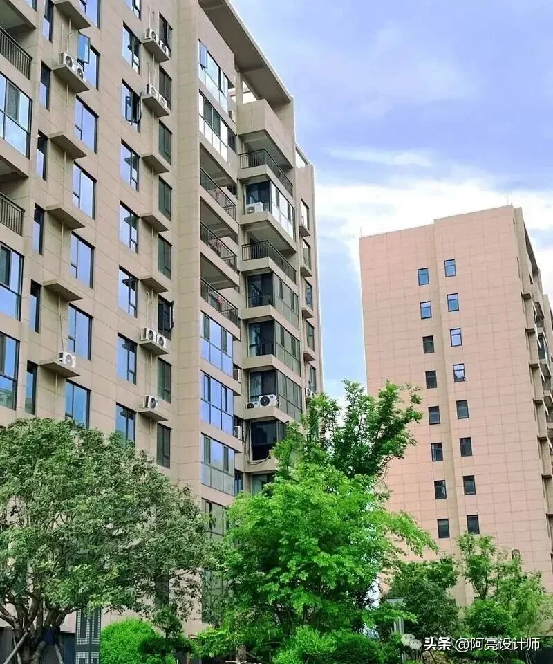 DeepSeek 预测:2030年200万的房还值多少钱