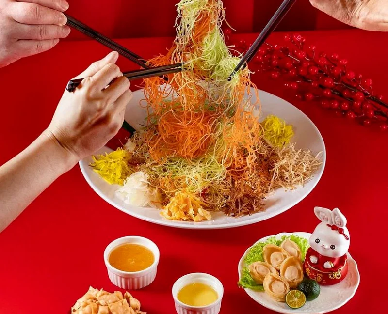 新加坡捞鱼生该怎么捞 下菜顺序和吉祥话攻略 - Vava8 发吧