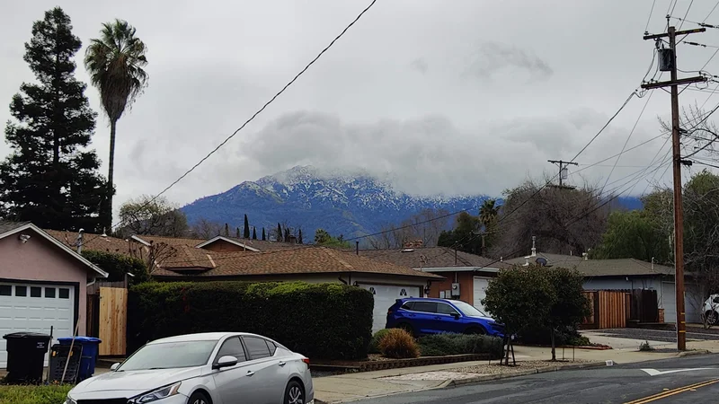 苏格兰威士忌台湾牛肉干 Mt Diablo罕见大雪天
