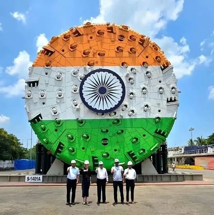 印度盼星星盼月亮 终于盼来盾构机