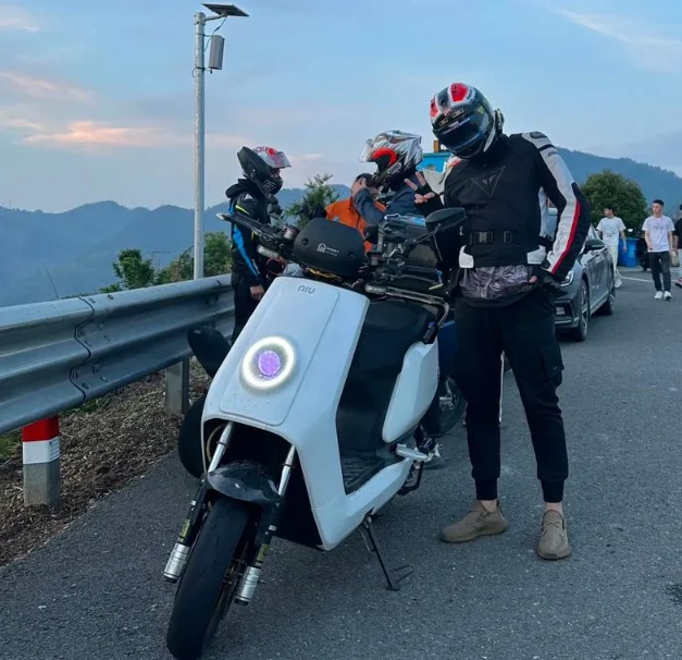 电摩进入350公里时代  燃油摩托车会淘汰吗