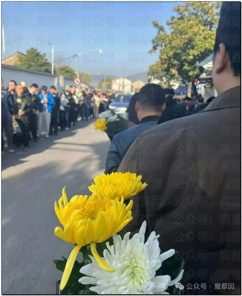 壮观!全国各地学子云集 数十里长队送别张雪峰 全网悲恸!