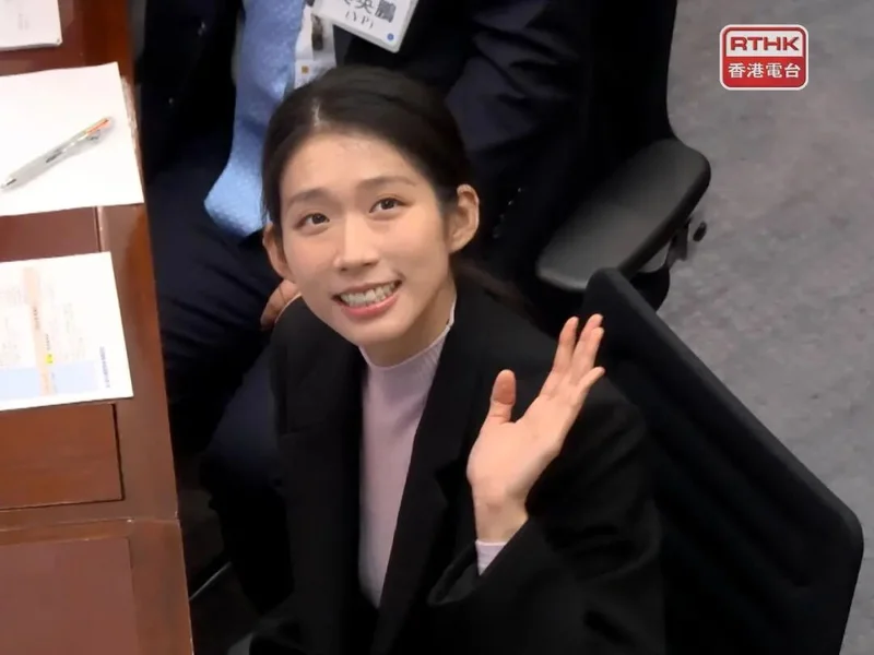 放弃加拿大护照 江旻憓交出“政治忠诚”的满分答卷