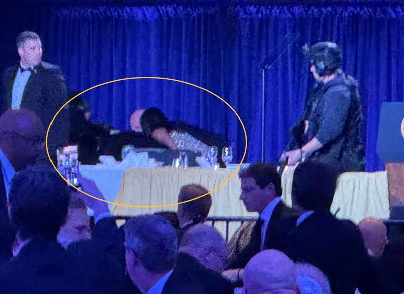 陆媒:白宫晚宴的枪声 让特朗普时隔15年后再次被羞辱