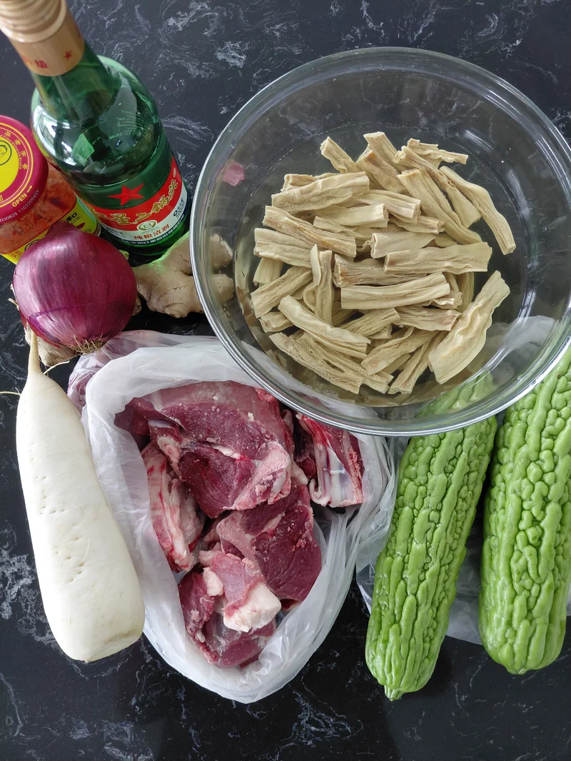 刀兄羊肉萝卜腐竹煲太馋人，看看我干了啥