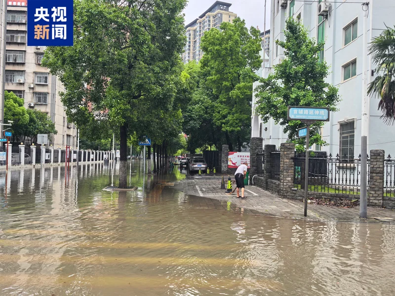 湖北荆州：停工 停产 停业 停运 停课