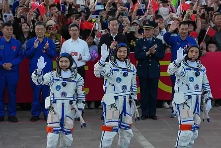 首位香港宇航员升空 专家揭秘太空驻留一年挑战