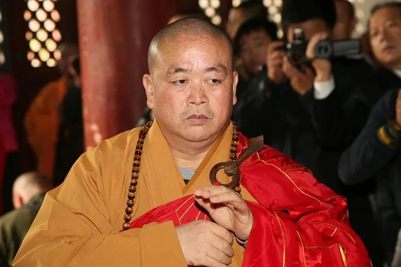 306天后的释永信被判24年 涉案总额近3亿 - Vava8 发吧