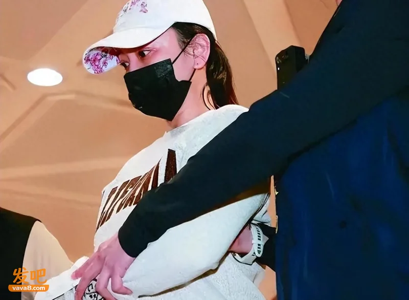 “太阳花女王”逃美7年被押解返台 当年多嚣张现在就有多狼狈