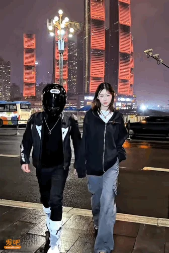“特朗普来了也得拍” 重庆落地签一夜爆火