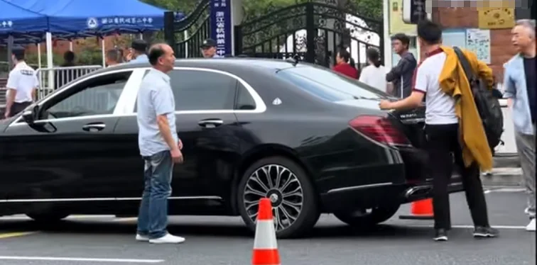 高考现场爆火的“迈巴赫少爷” 现状出人意料