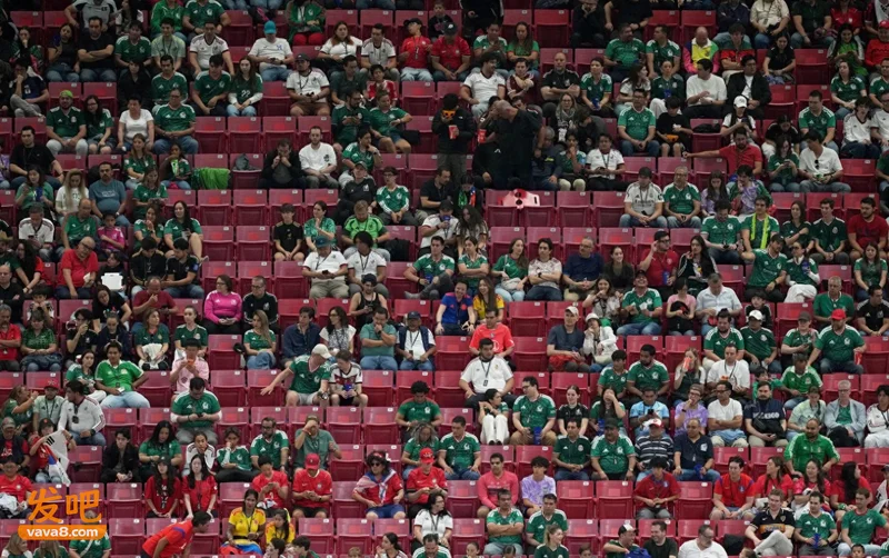 韩国vs捷克官宣上座率98.5% 但大片空位让FIFA尴尬