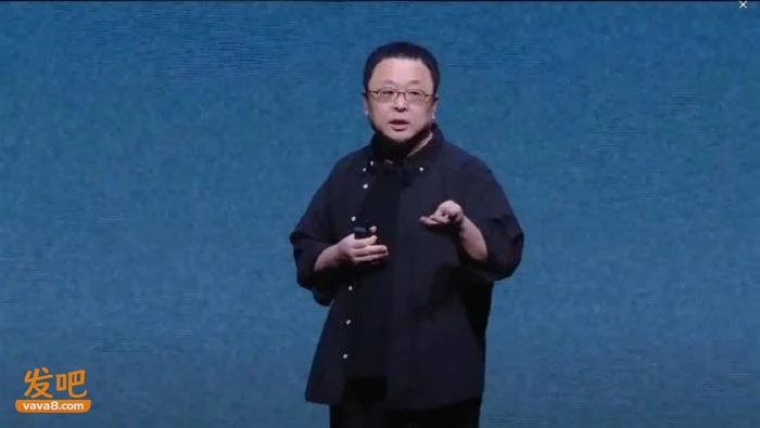 从2014年骂到2026年 为什么罗永浩总揪着苹果不放