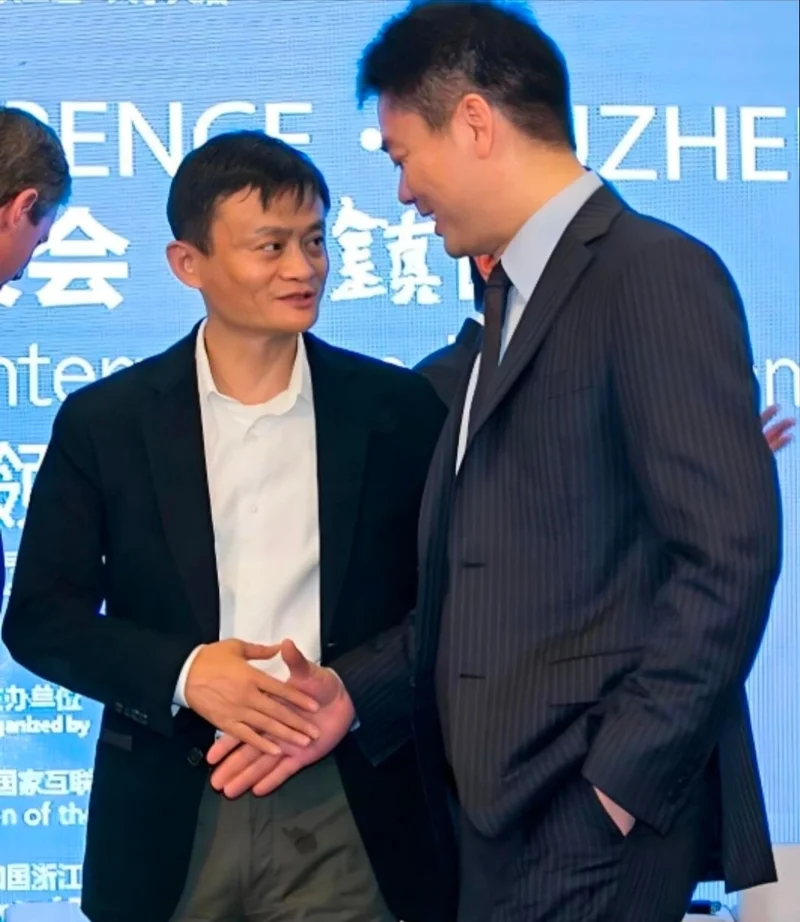 梁文锋为什么选了刘强东 没选马云?