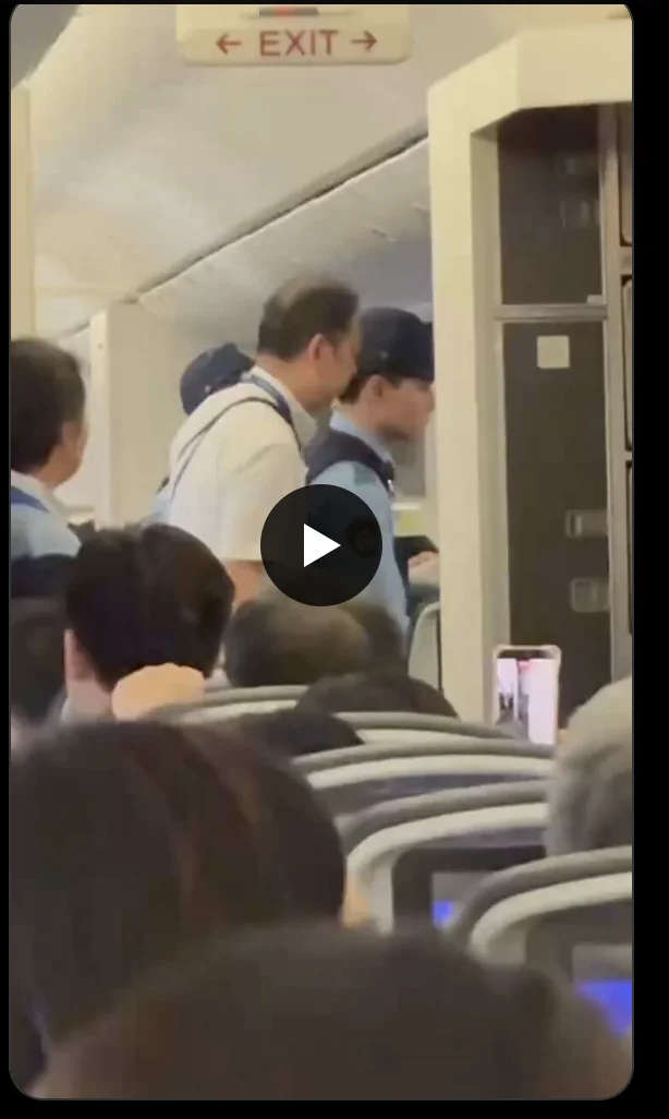 美联航飞旧金山途中紧急备降东京 华人女子被警方带走 网传目击者曝更多细节