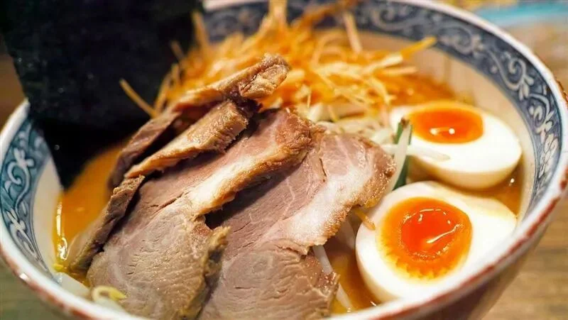 日本拉面店「看语言收费」 中英文点餐贵100