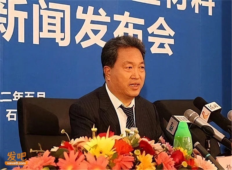 他出门带12名女秘书 敛财100亿成河北首富 最终锒铛入狱