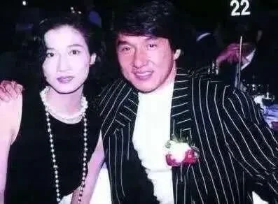 吴绮莉首次公开成龙拒认小龙女原因