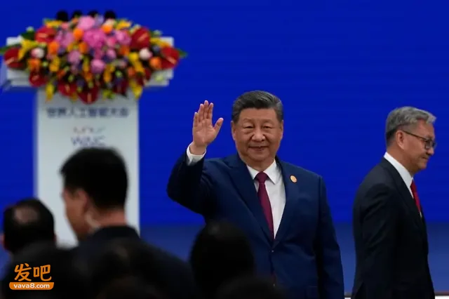 习近平首度现身世界AI大会 中国的“开源”战略意味着什么？