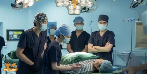 医学生集体弃医,20年后中国将出现医生短缺潮?