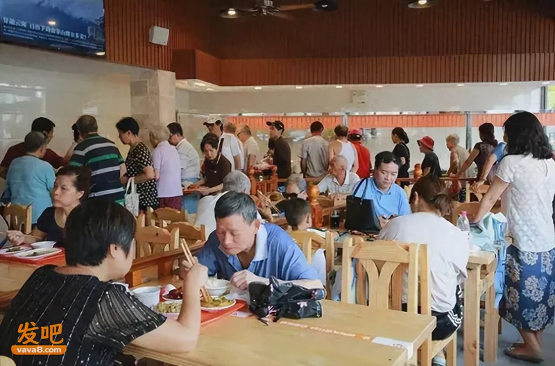 独居老人不去社区食堂 宁愿自己做饭 背后有啥难言之隐？