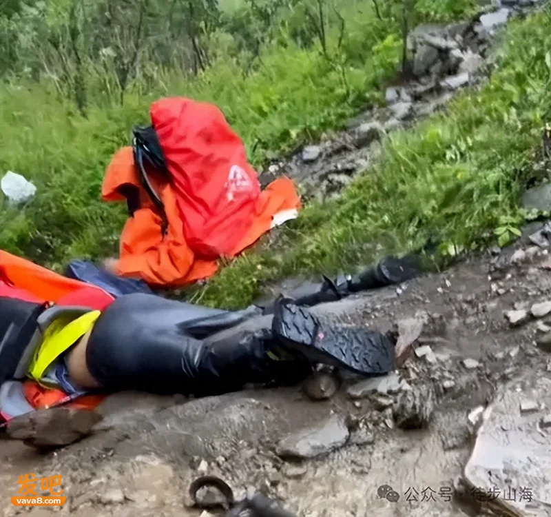 五台山多名驴友遭雷击:“眼前一白 然后就倒了”