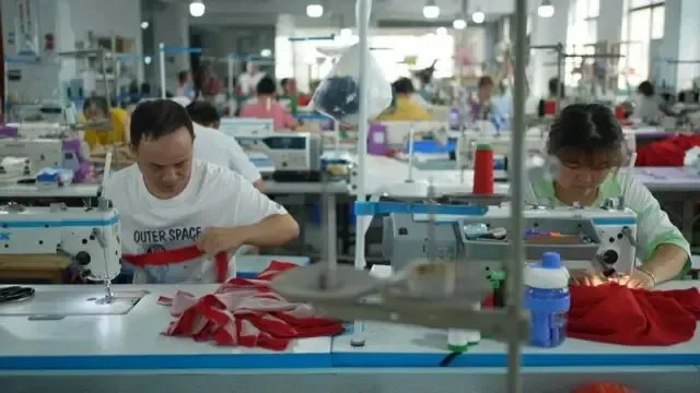 欧盟封禁强迫劳动产品 查加班社保 中国工厂迎来劳动法大考验