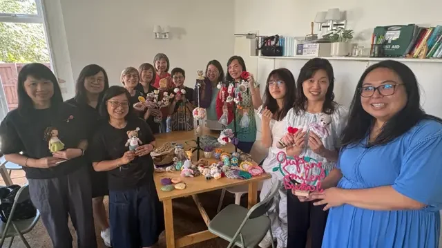 在西南英格兰的角落 编织手工给移英港人女士们另一个家