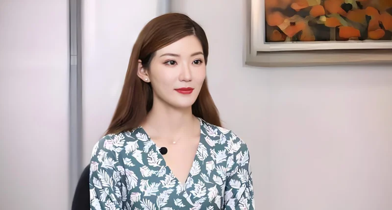 从“女神”到“倒数第一” 鹏华基金闫思倩只用了不到一年
