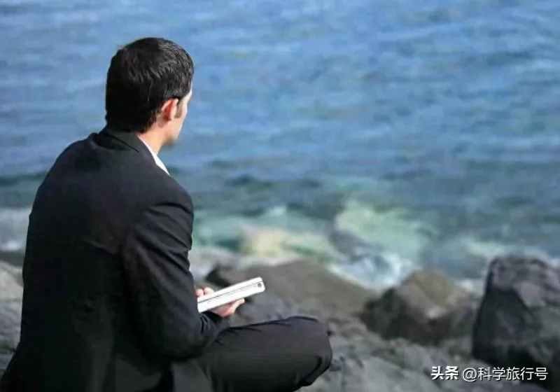 科学家发现高智商者不合群原因:并非社交障碍,而是一种进化优势