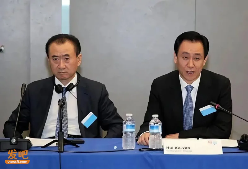 同欠几千亿,为何许家印无期,王健林能周旋？