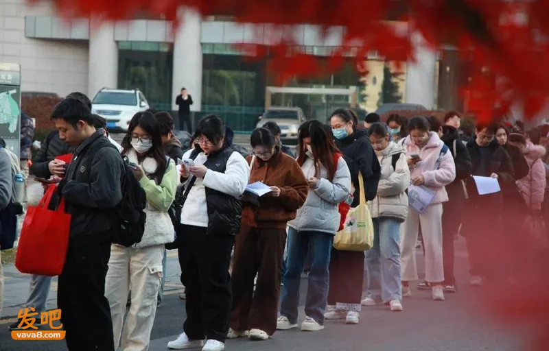 全国人口一年减少339万:普通地级市也留不住年轻人了