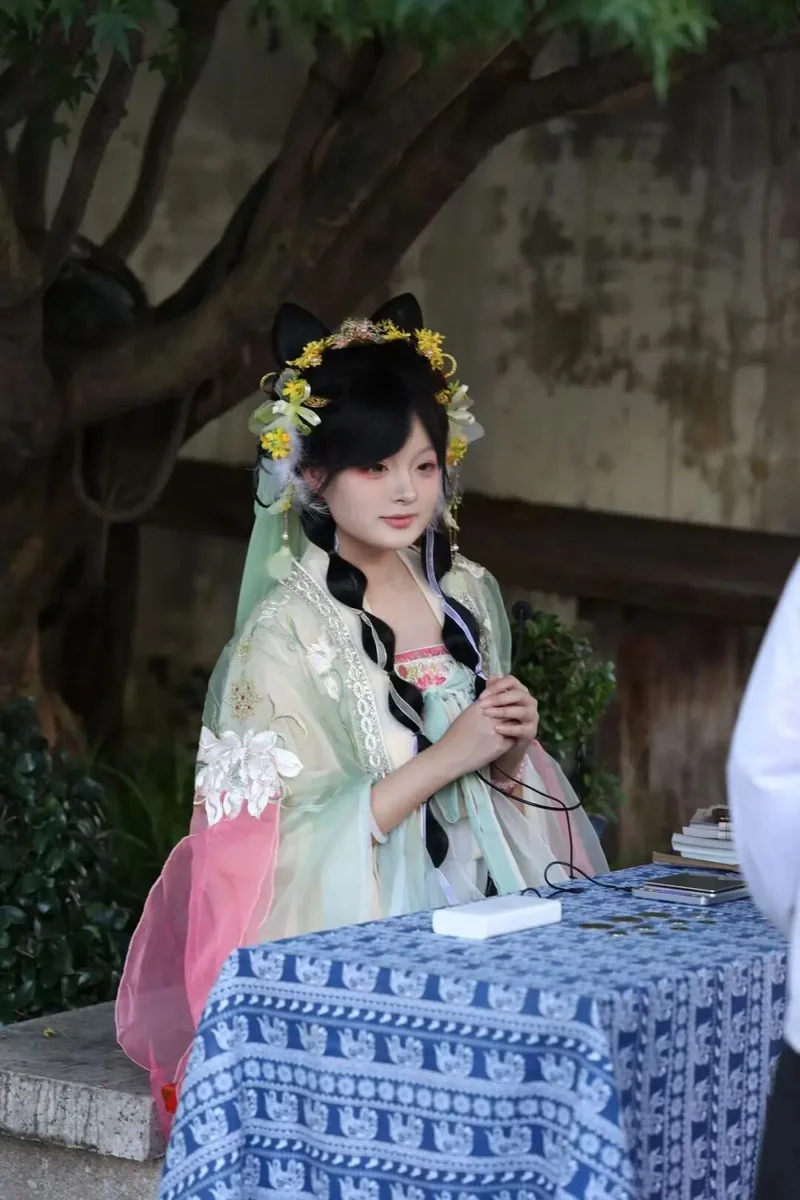一次打10支玻尿酸 中国景区NPC女孩之困