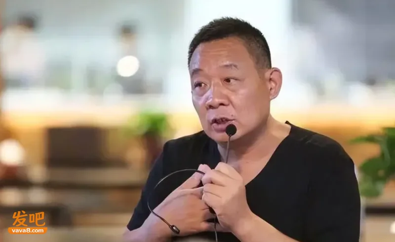 胖东来新规刷屏!干满四年就得走 于东来图什么?