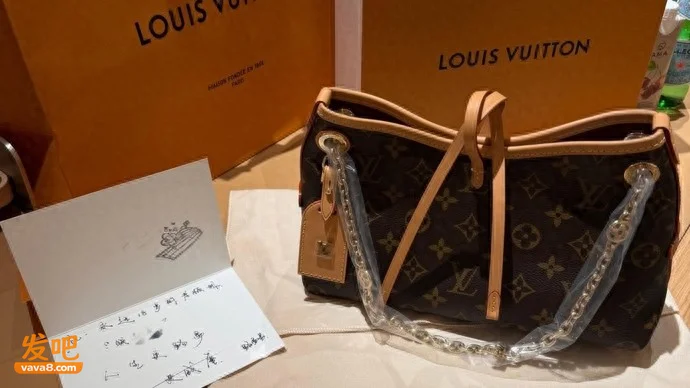 维权遭拒!3万元买LV新包 芯片失效 门店:不在售后范围
