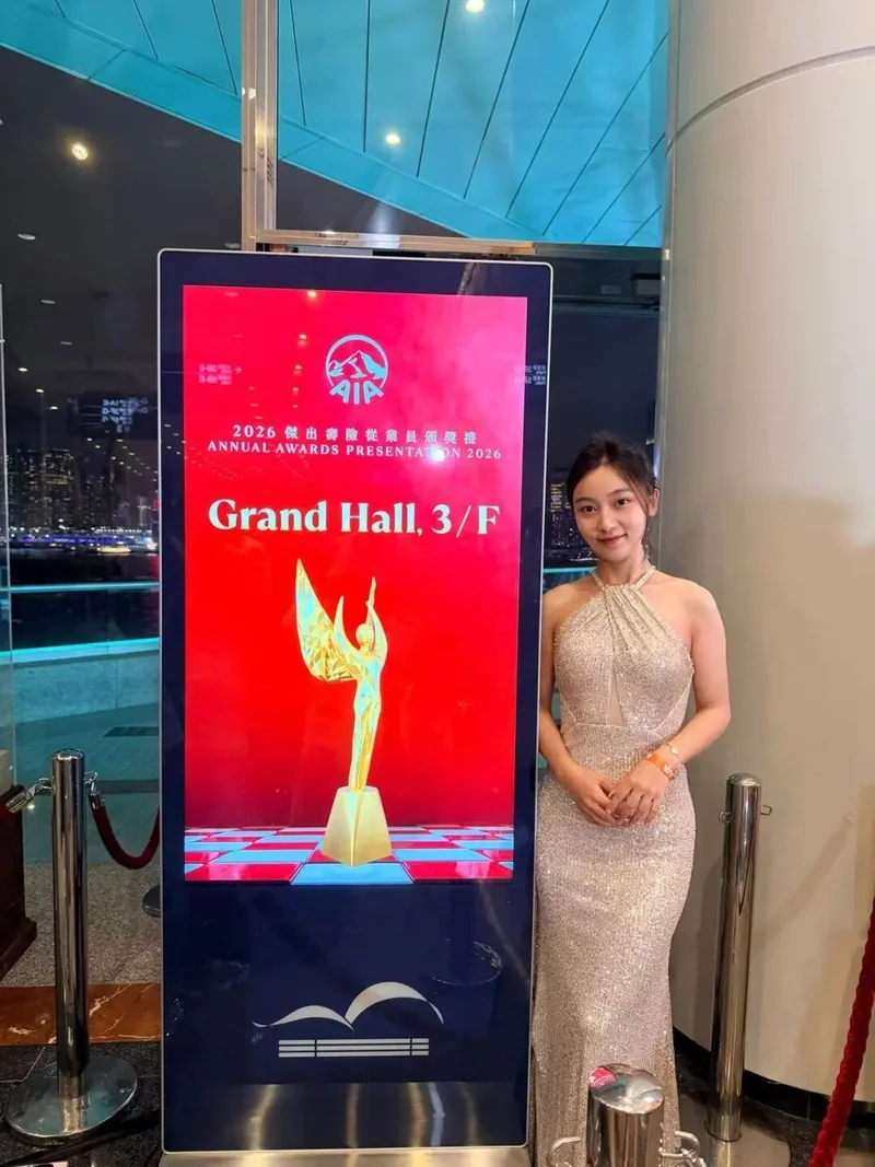 中产扎堆卖保险:不好听 但赚翻了