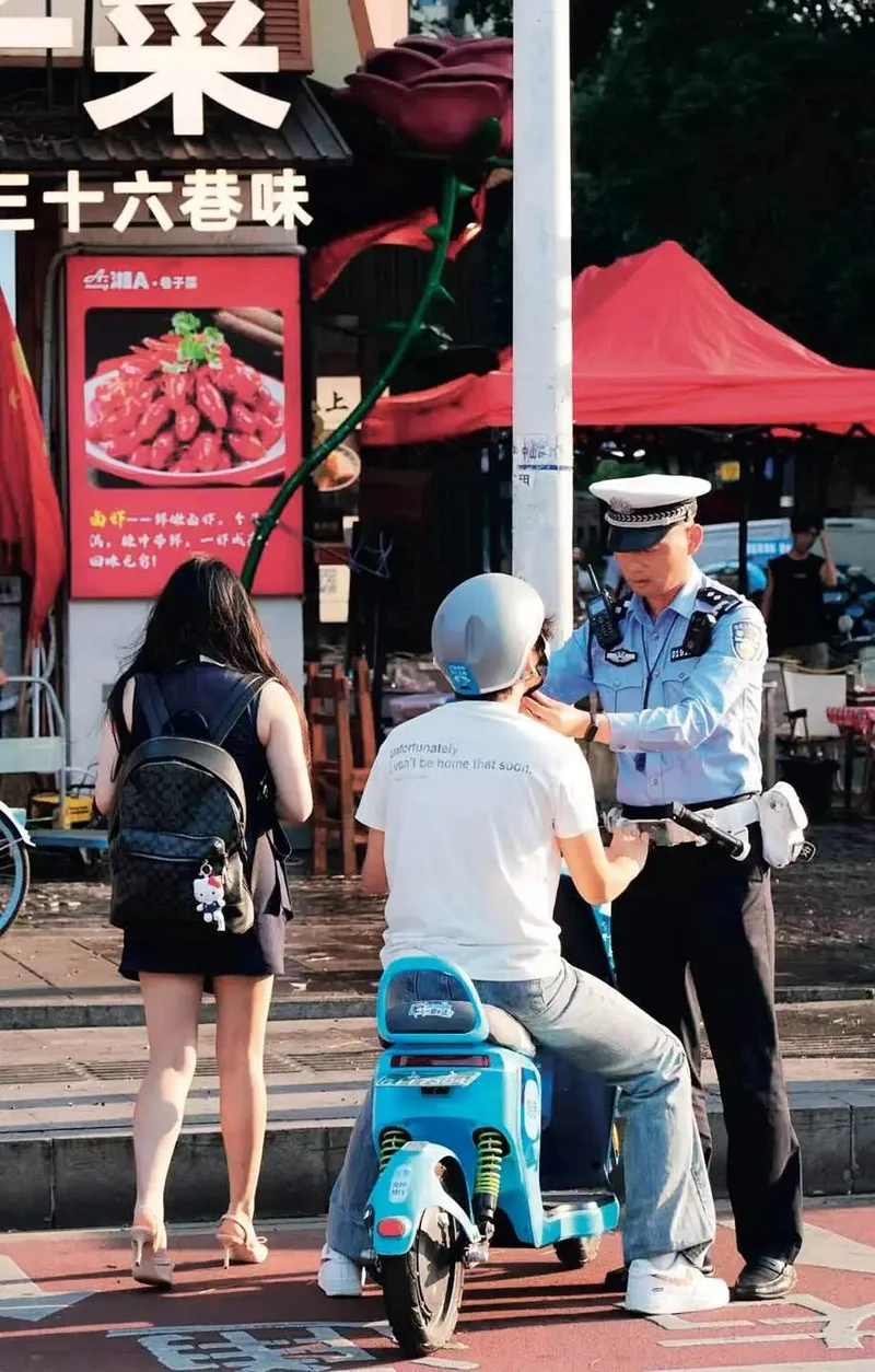 纵容"马路杀手" 中国电动自行车谁在骗谁