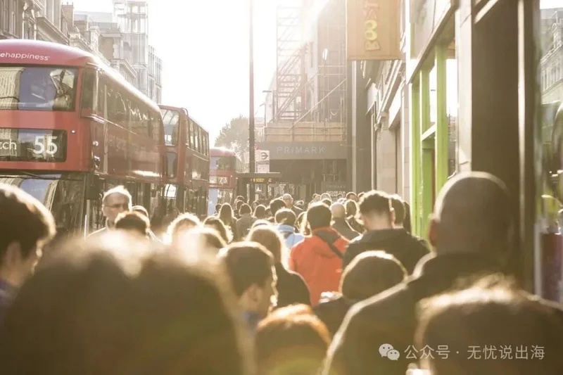 移英港人 正在被“扫地出门”？