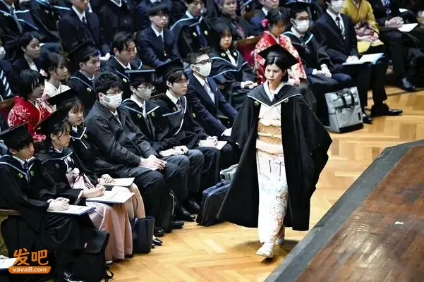 东京大学为何第一次选女教授当校长