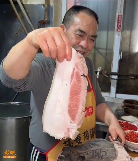 “成都天价回锅肉3片卖105”登上热搜 商家回应