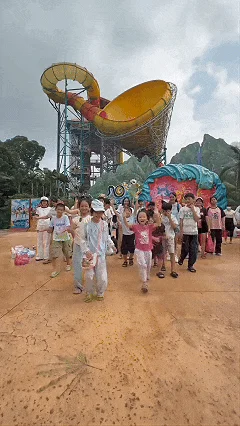 这家“神仙工厂”带薪看娃 免费托管 暖哭全网:还缺人不?