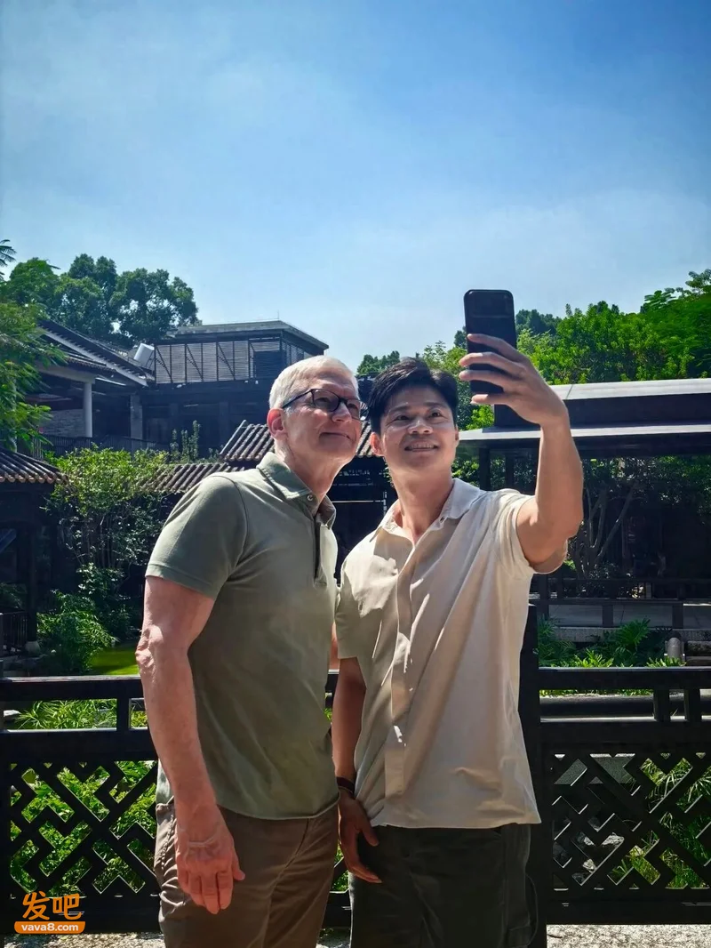 库克和苏炳添一起在广州叹早茶 体验岭南文化