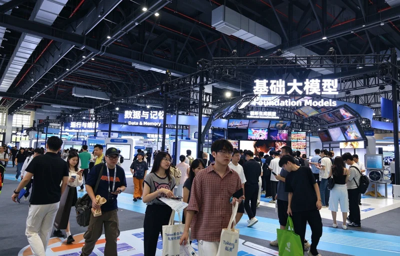 喜欢免费“白嫖”的中国用户 会拖垮国产大模型吗？