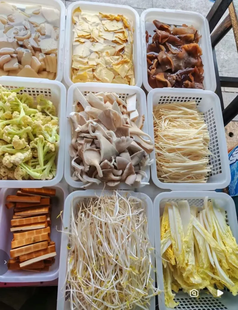 压垮生命的最后几片土豆 炸串摊主被差评后跳河轻生