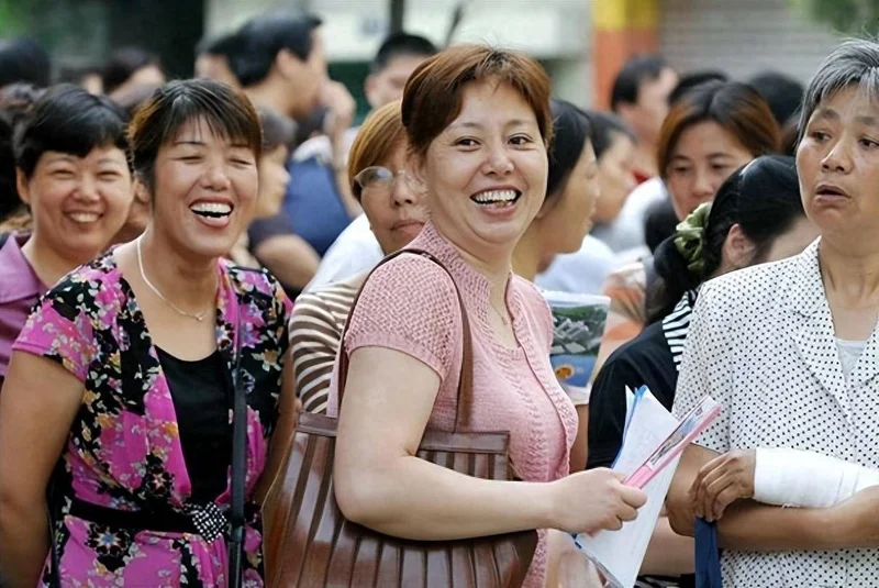 2亿多灵活就业者，只有35%的人交社保，问题到底出在哪儿？