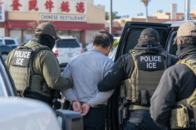 开中餐馆20年，华人老板突然被ICE抓走！上班途中遭拦，出示证件也没用