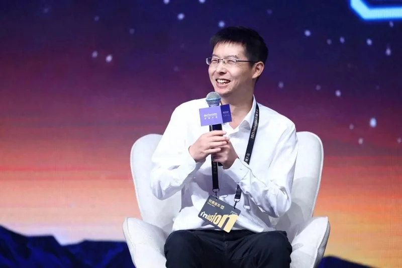王兴兴两次认错 宇树暴涨1100亿