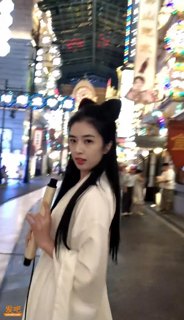 撞脸王祖贤女生去景区上班 还原"倩女幽魂"里聂小倩经典模样