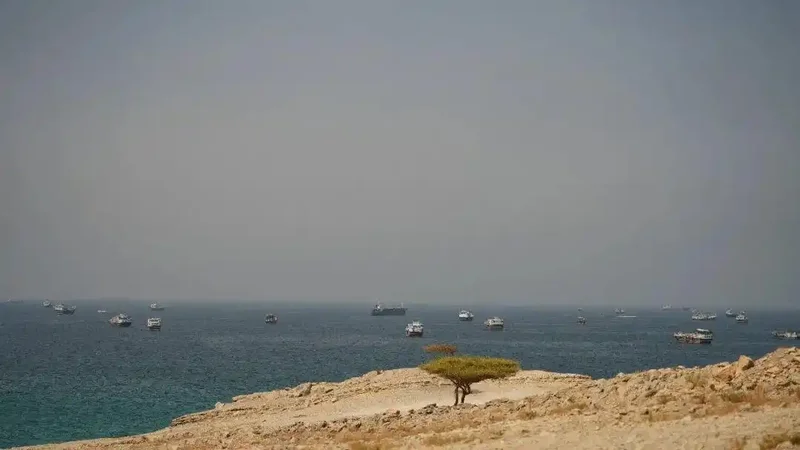 伊朗警告美国在海湾地区的能源资产面临袭击风险