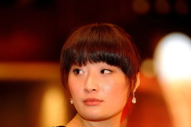 离开宗庆后的这两年:宗馥莉和娃哈哈一地鸡毛过大关